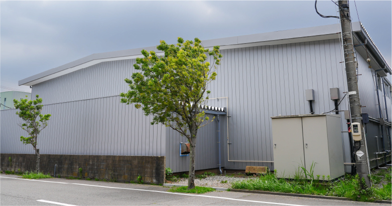 “建物を魔法瓶にする” 発想で、工場の暑さを根本改善。S 工業様が実感した、快適な作業環境への変化